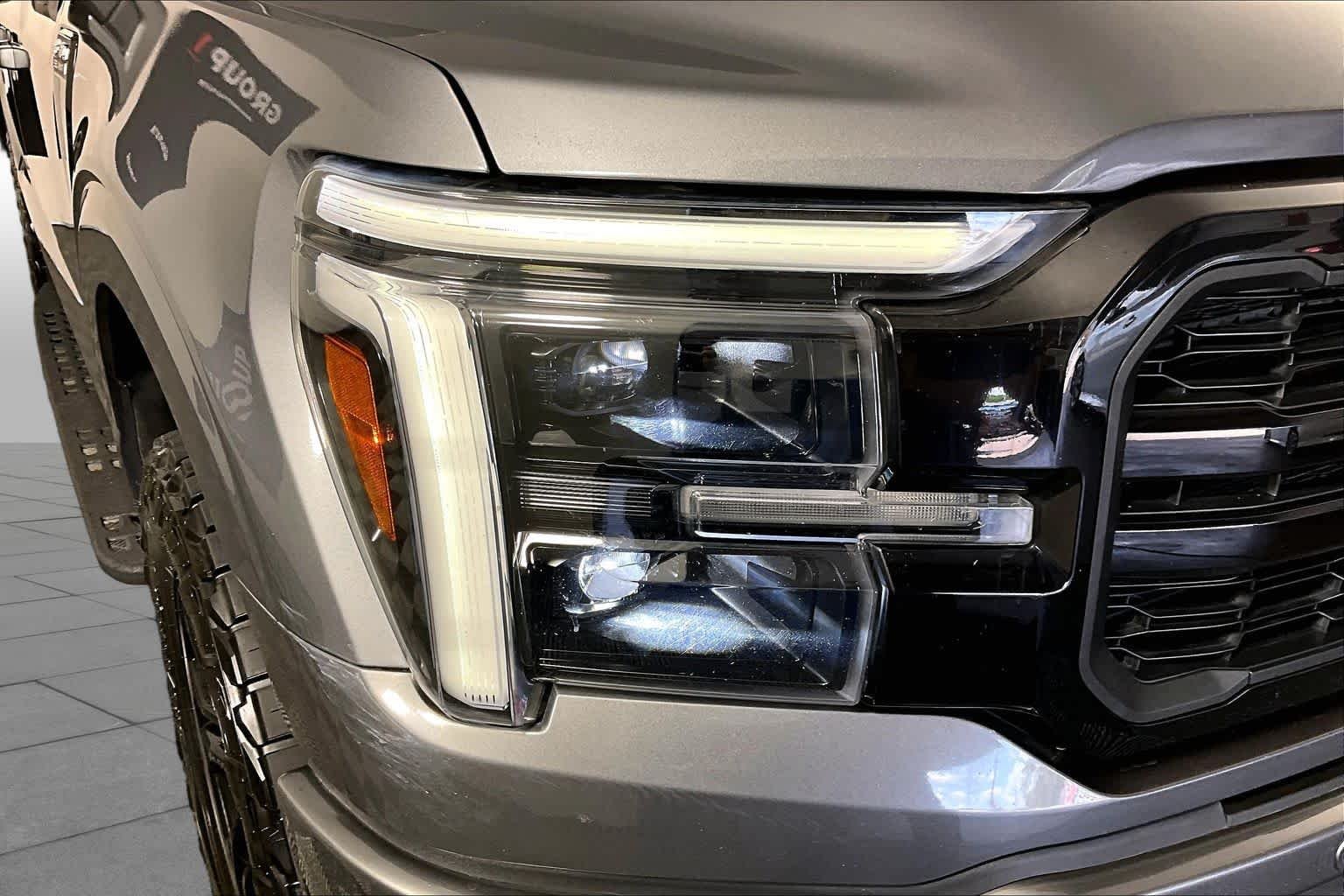 Used 2024 Carbonized Gray Metallic Ford LARIAT image 26