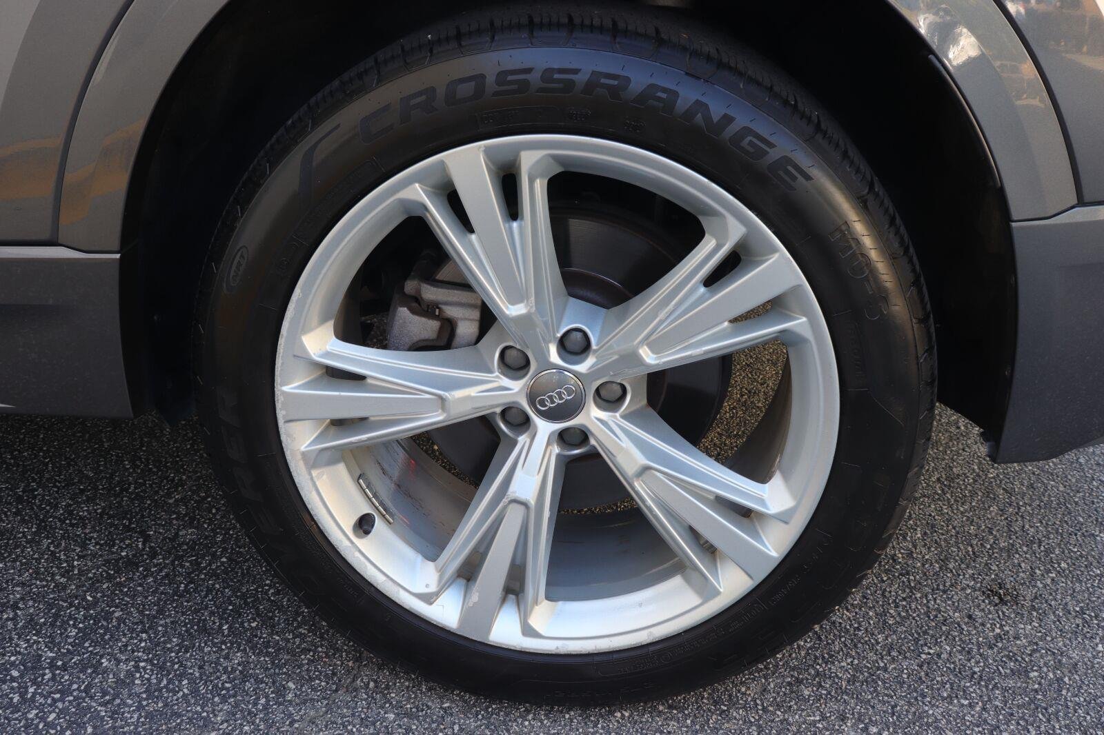 Used 2019 Samurai Gray Metallic Audi Premium image 40