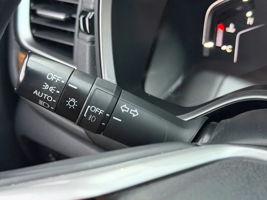 Used 2020 Black Honda EX-L image 32