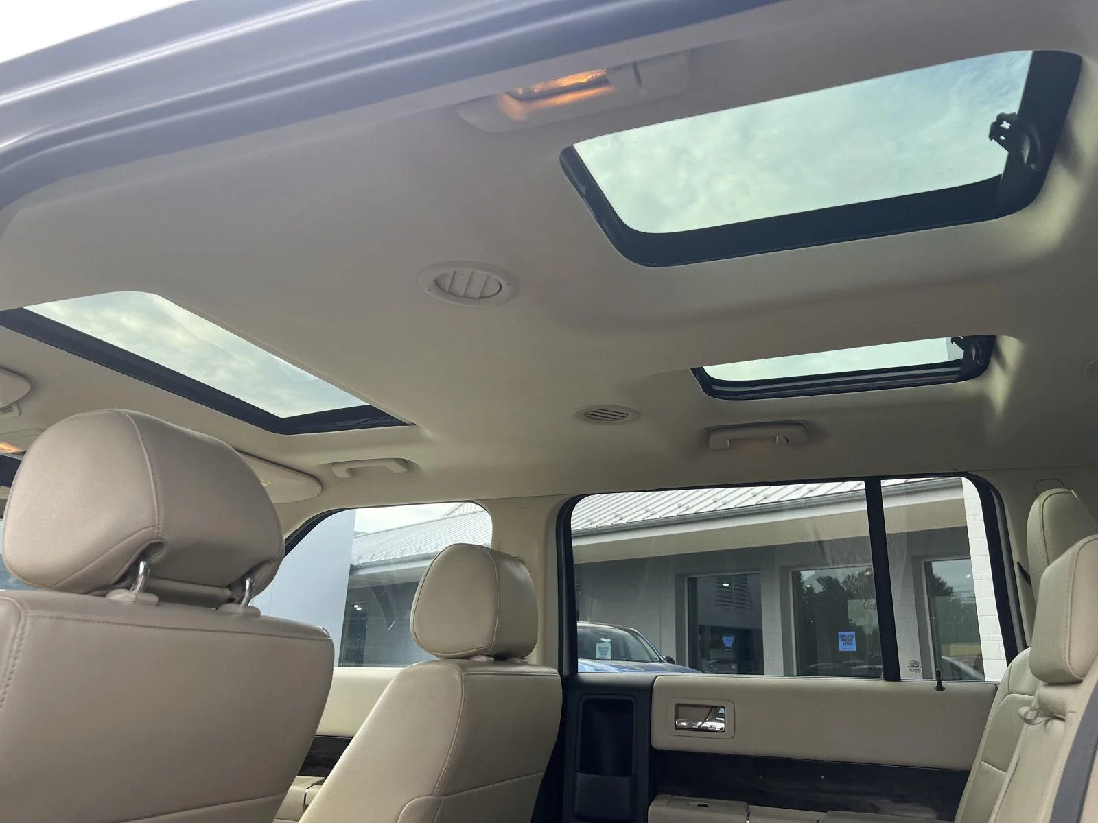 Used 2019 Ingot Silver Ford Limited image 10