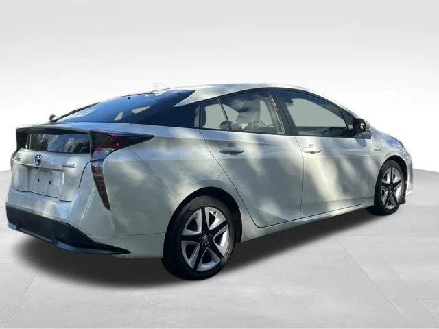 Used 2016 White Toyota Three Touring image 5