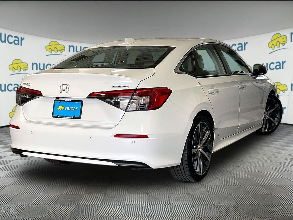 Used 2023 Platinum White Honda Touring image 6