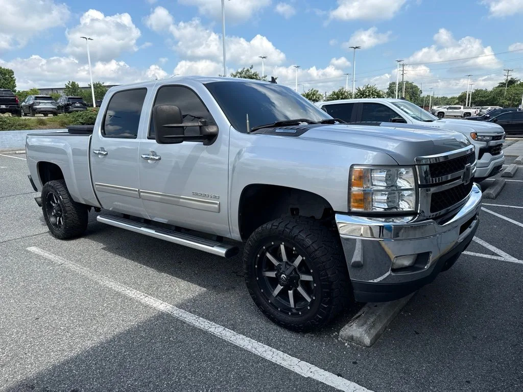 Used 2013 Silver Chevrolet LTZ image 4