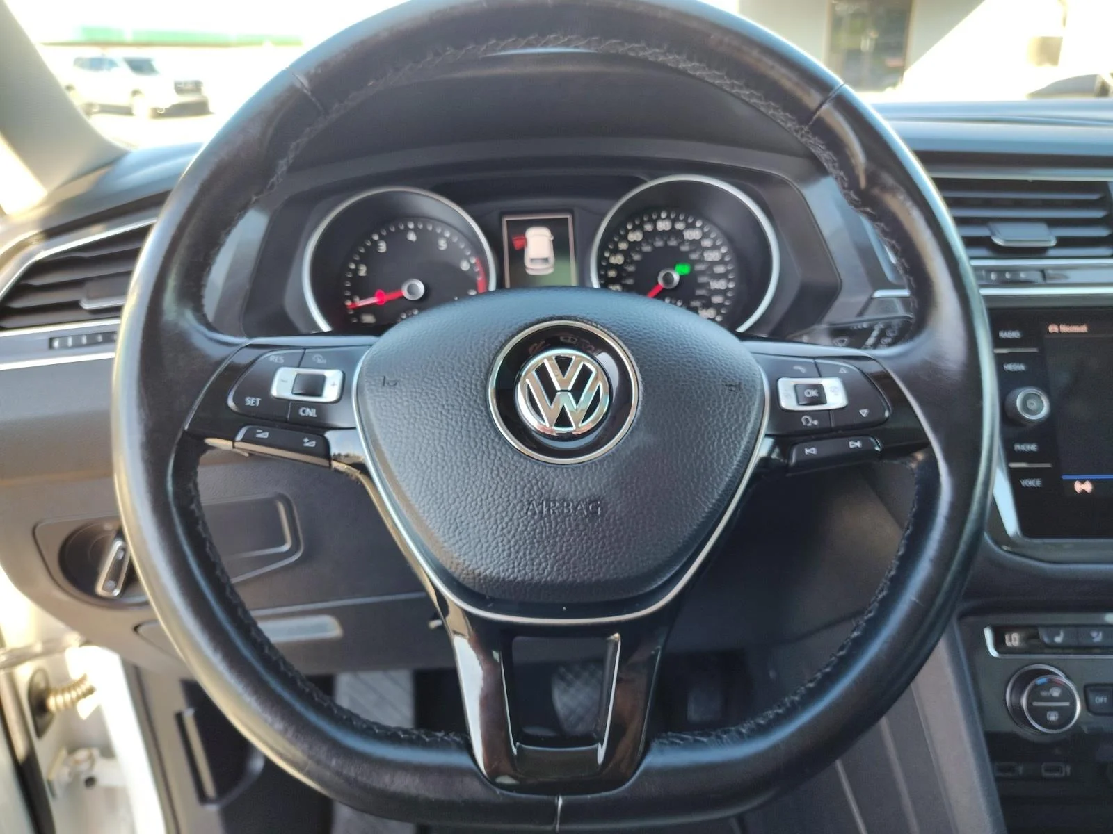 Used 2018 Pure White White Volkswagen  image 17