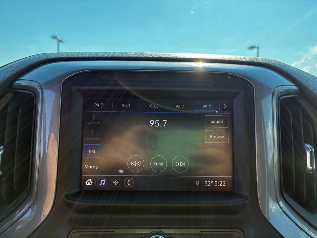 Used 2020 White Chevrolet Custom image 13
