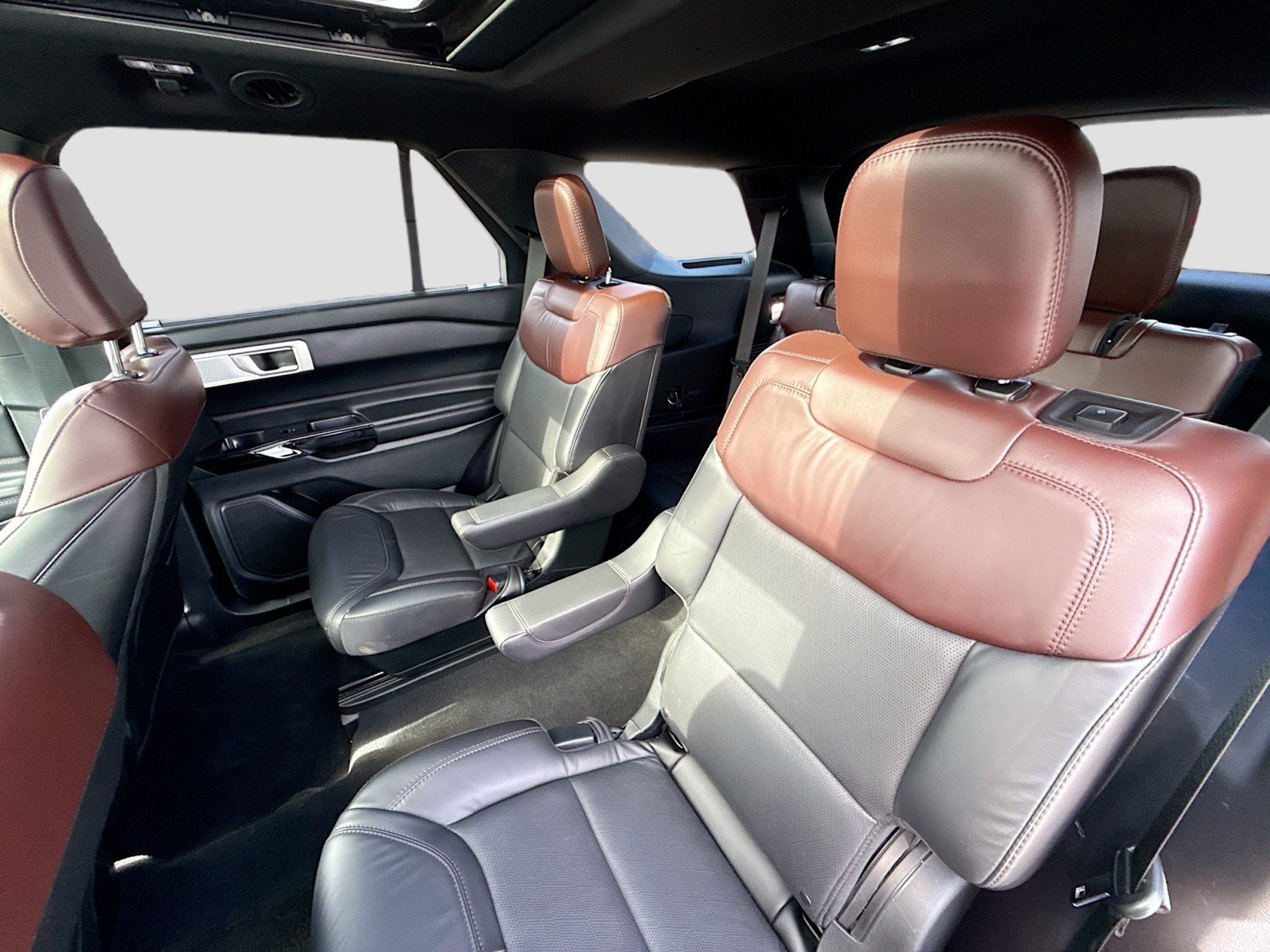 2022 Ford Explorer Platinum - Photo 26