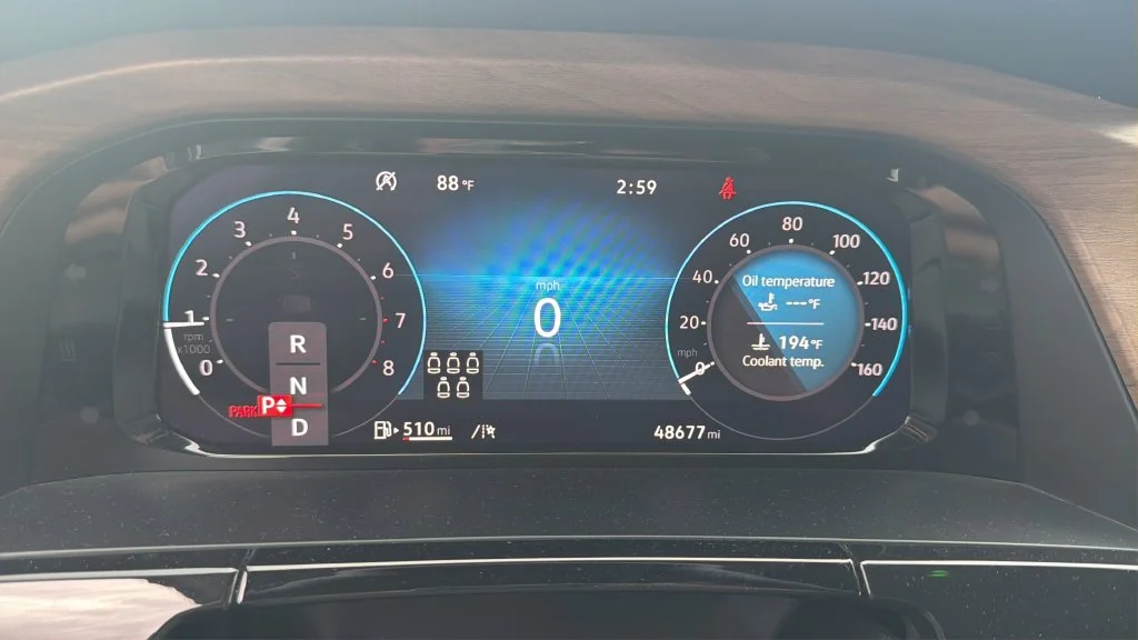 Used 2025 Gray Volkswagen 2.0T SE w/Technology image 11