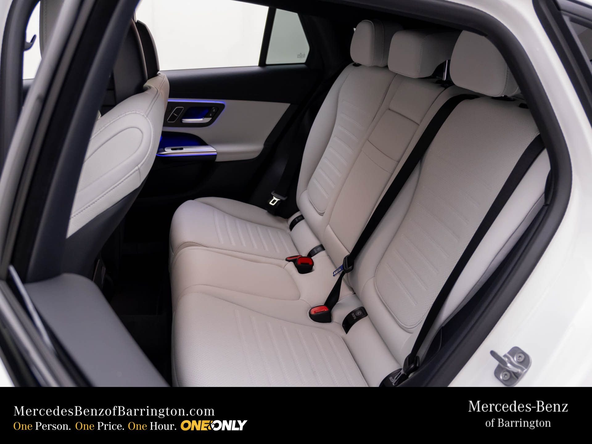 New 2026 Polar White Mercedes-Benz GLC 300 Coupe image 19
