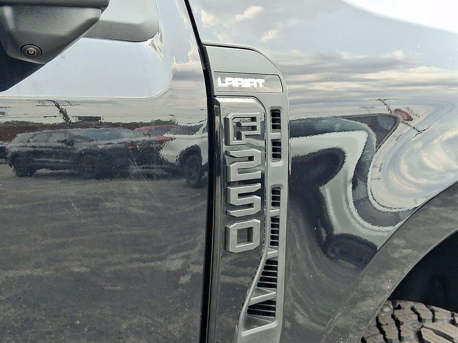 New 2026 Agate Black Metallic Ford F-250® Lariat® image 20