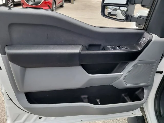 Used 2025 White Ford XL image 16