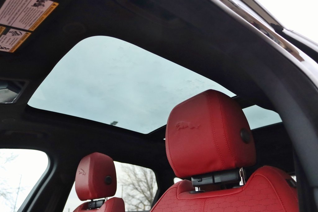 2025 JAGUAR F-PACE - Image 14