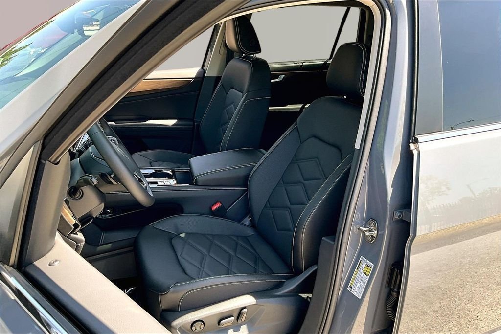 New 2026 Gray Volkswagen SE w/Technology image 22