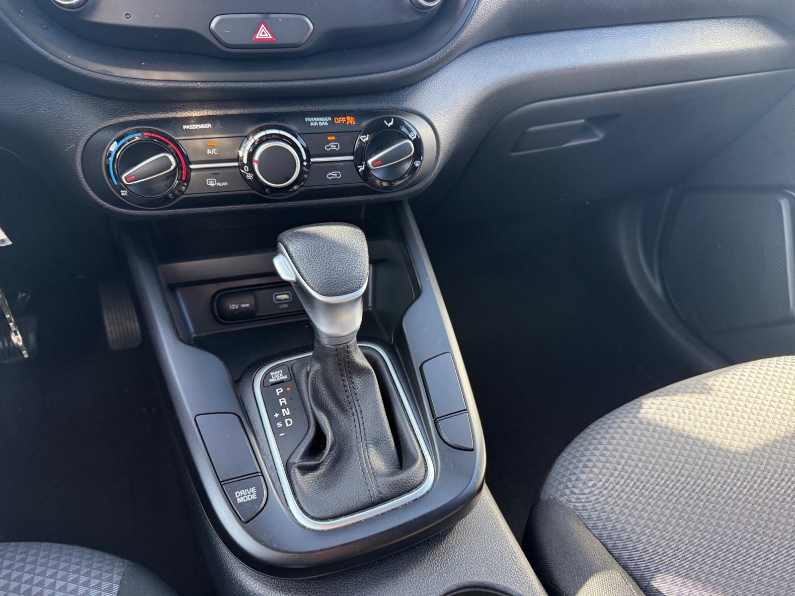 Certified Used 2023 Snow White Pearl Kia LX image 13