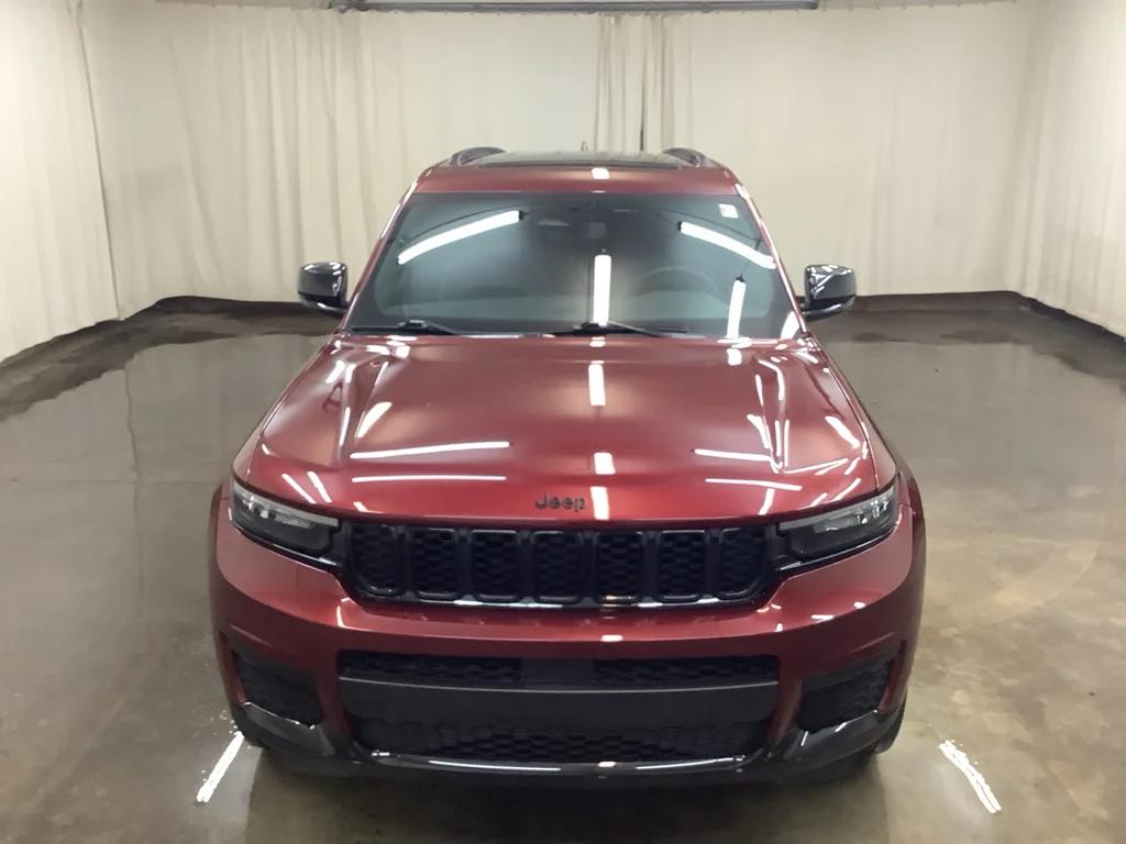 Certified Used 2023 Velvet Red Pearlcoat Jeep Altitude image 3