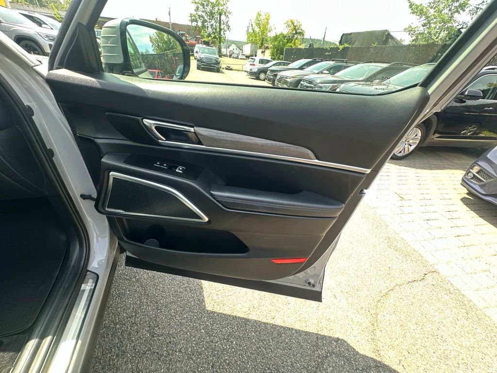 Used 2022 Gray Kia SX image 35