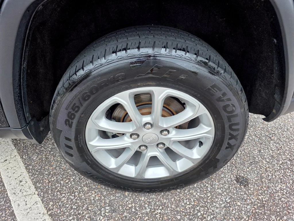 Used 2021  Jeep Laredo X image 27