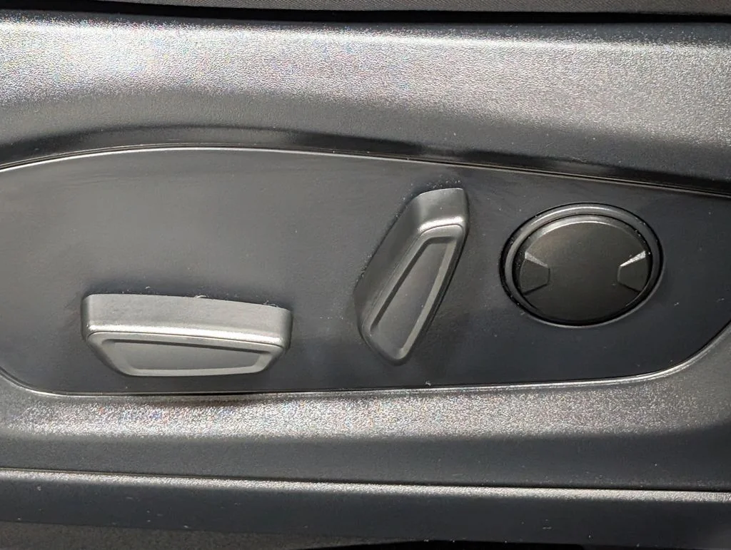 New 2026 Agate Black Metallic Ford Active image 11