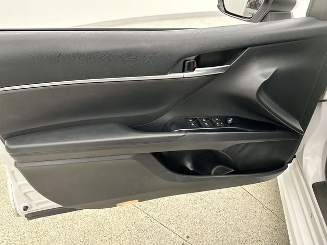 Used 2019 White Toyota SE image 20