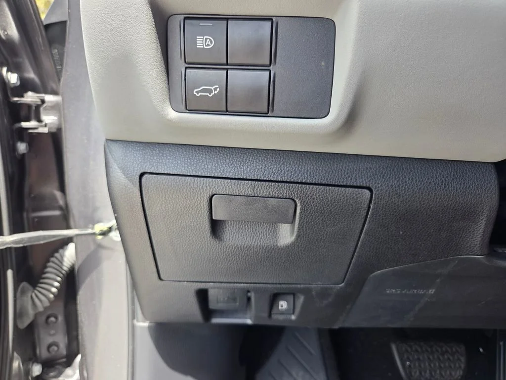 Used 2022 Magnetic Gray Metallic Toyota Hybrid XLE image 21