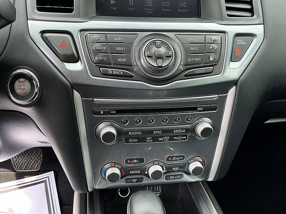 Used 2020 Magnetic Black Pearl Nissan SL image 19