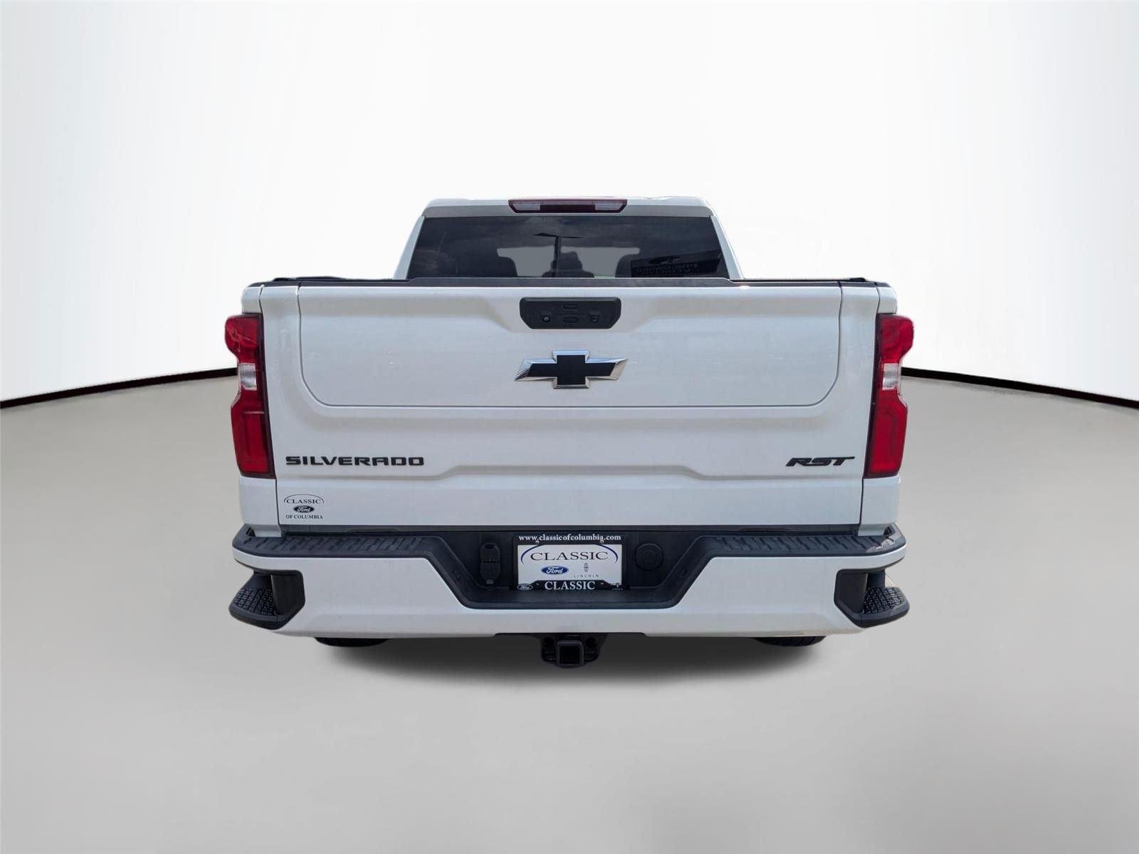 Used 2022 Summit White Chevrolet RST image 6