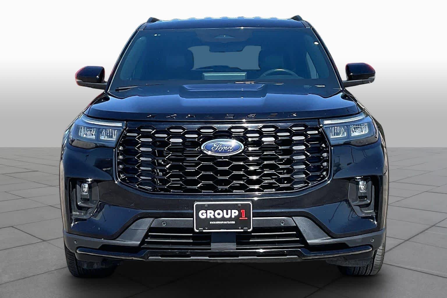 Used 2025 Agate Black Ford ST-Line image 4