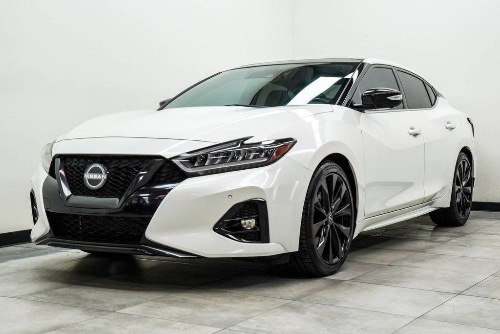 Used 2023 White Nissan SR image 7