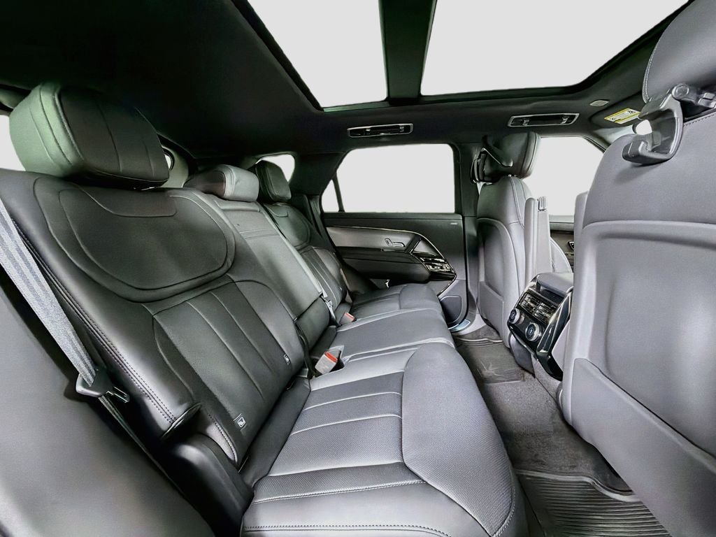 New 2027 Carpathian Grey Land Rover  SE P360 image 29