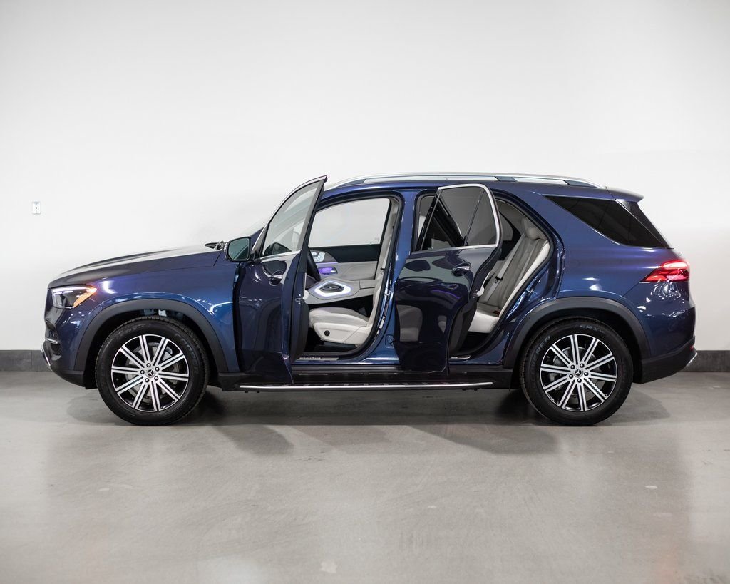 Used 2026 Blue Mercedes-Benz GLE 350 image 3
