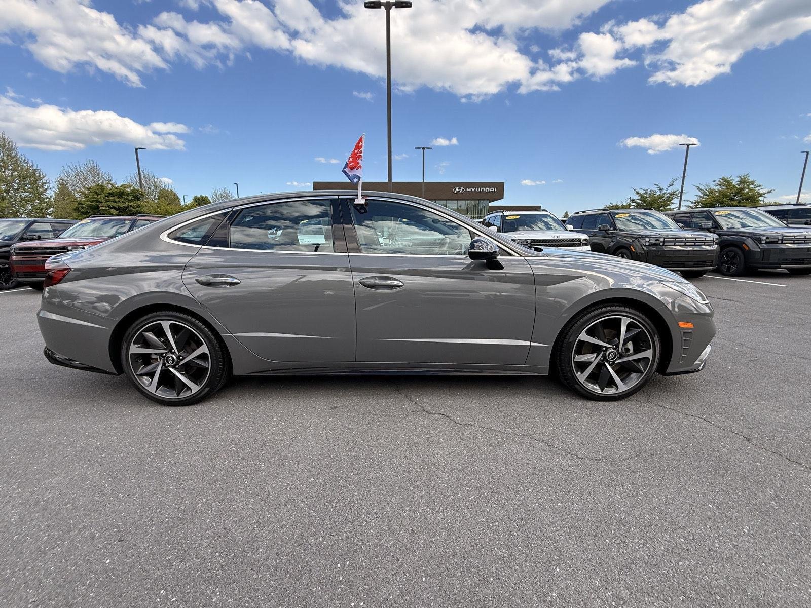 Used 2023 Hampton Gray Hyundai SEL Plus image 2