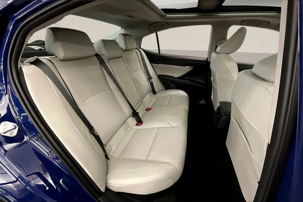 New 2026 Reservoir Blue Toyota  XLE image 11