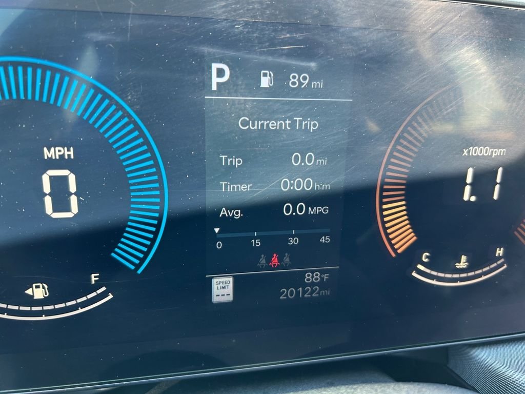 Used 2025 Gray Hyundai SEL image 10