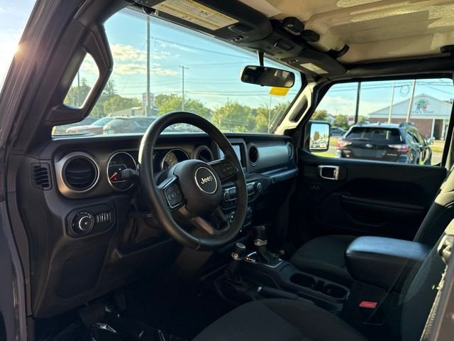 Used 2021 Gray Jeep Unlimited Sport S image 12