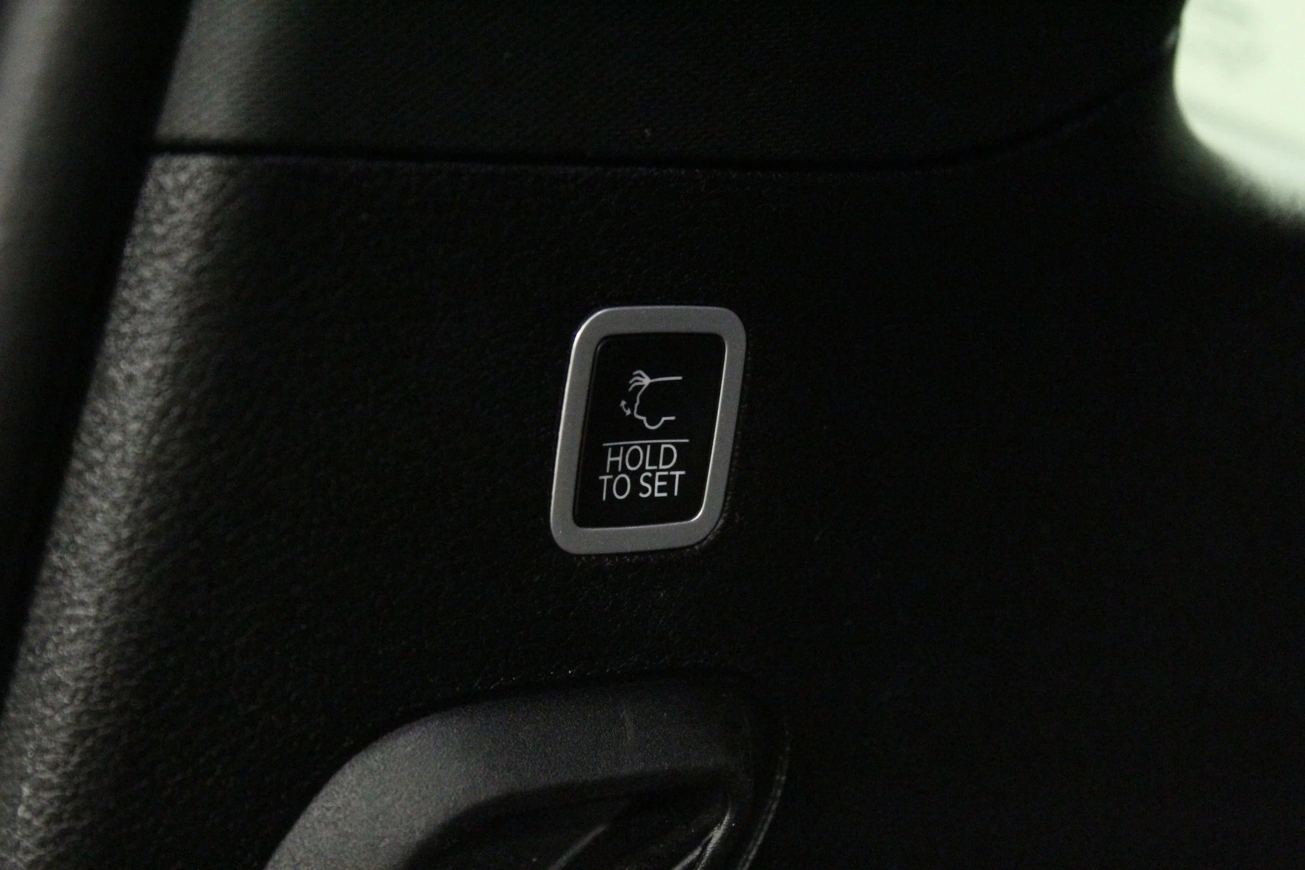 Used 2024 Diamond Black Crystal Pearlcoat Jeep Series II image 15