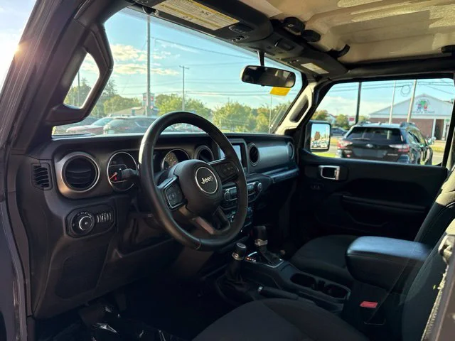 Used 2021 Gray Jeep Unlimited Sport S image 12
