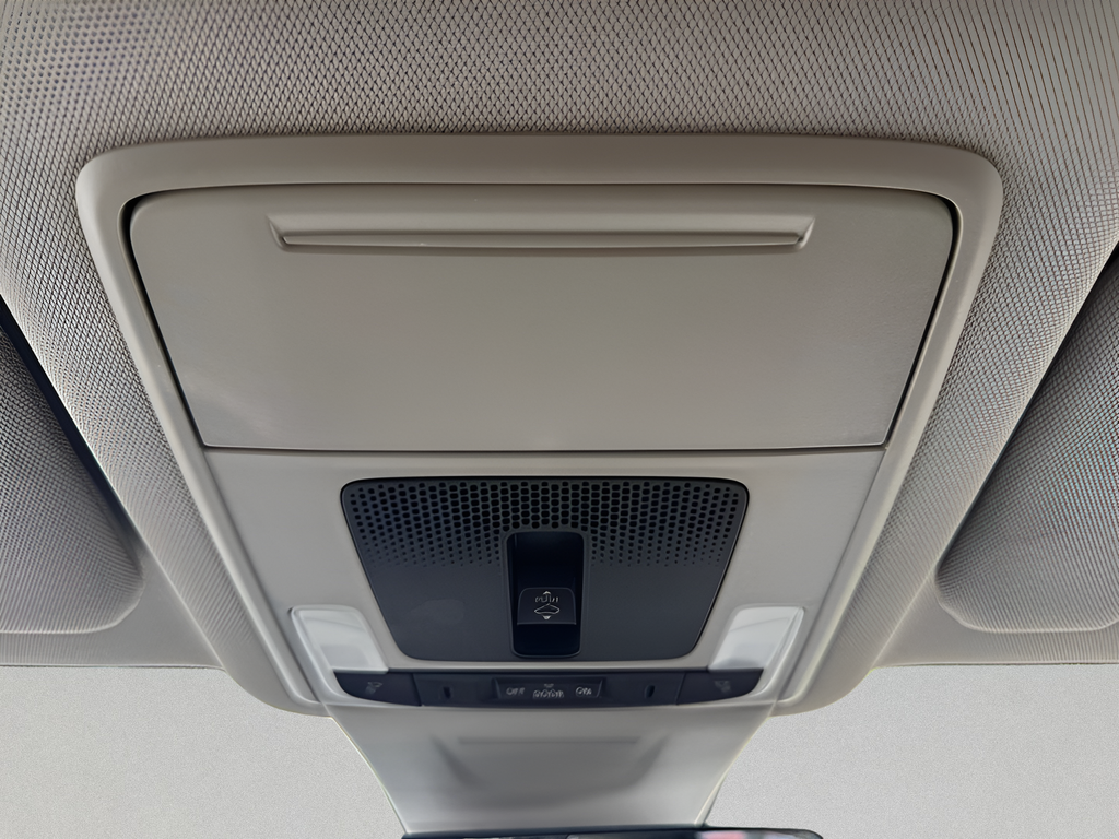 Used 2024 Silver Honda EX-L image 31