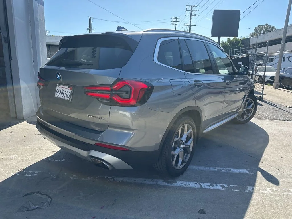 Used 2023 Gray BMW sDrive30i image 5
