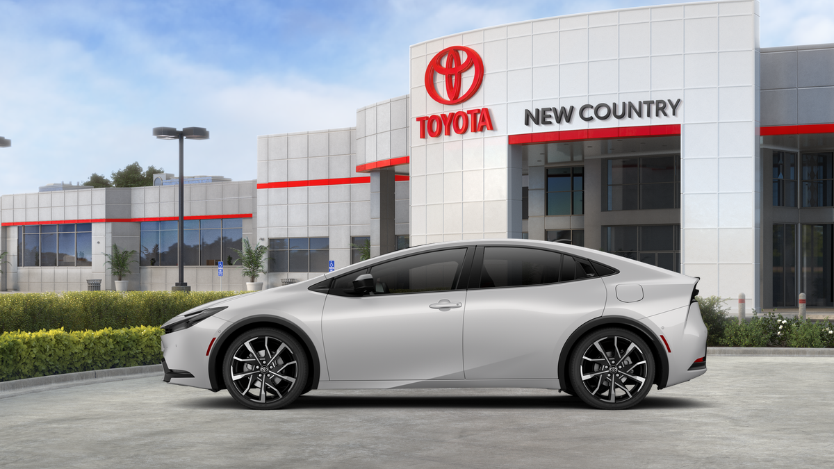 2026 Toyota Prius Plug-in Hybrid XSE Premium - Photo 19