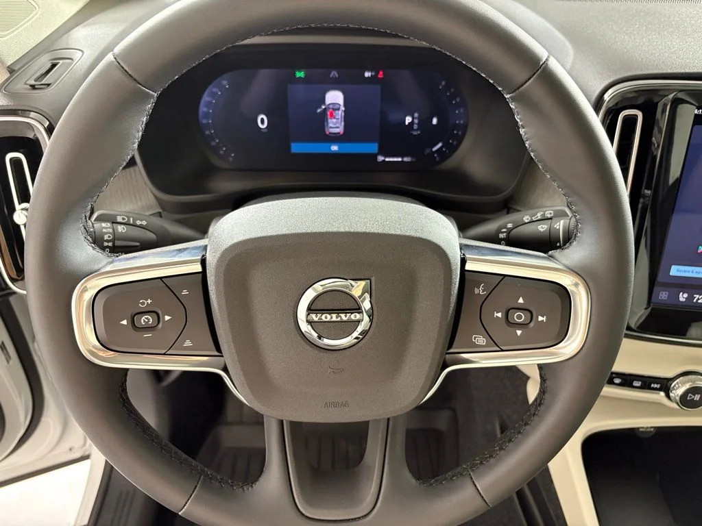 2026 Volvo XC40 Ultra - Photo 18