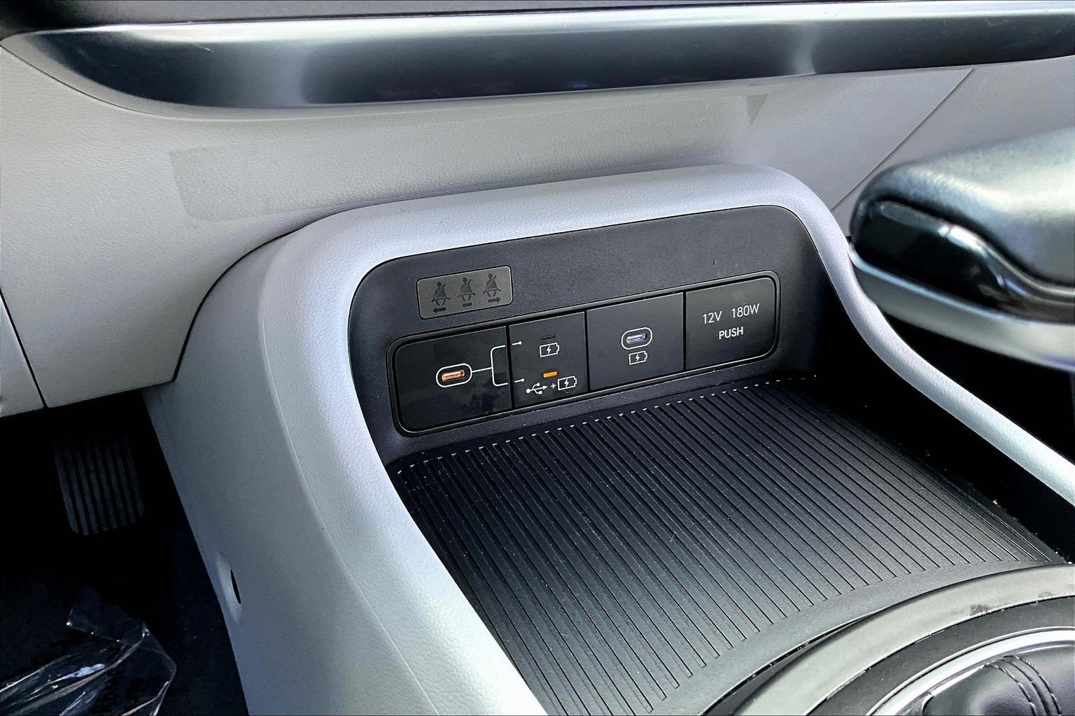 Certified Used 2025 White Hyundai SEL image 13