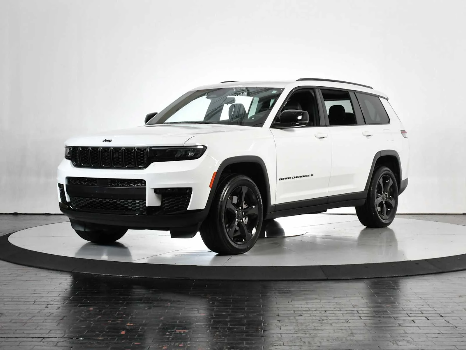2024 Jeep Grand Cherokee L Limited 4x4's photo