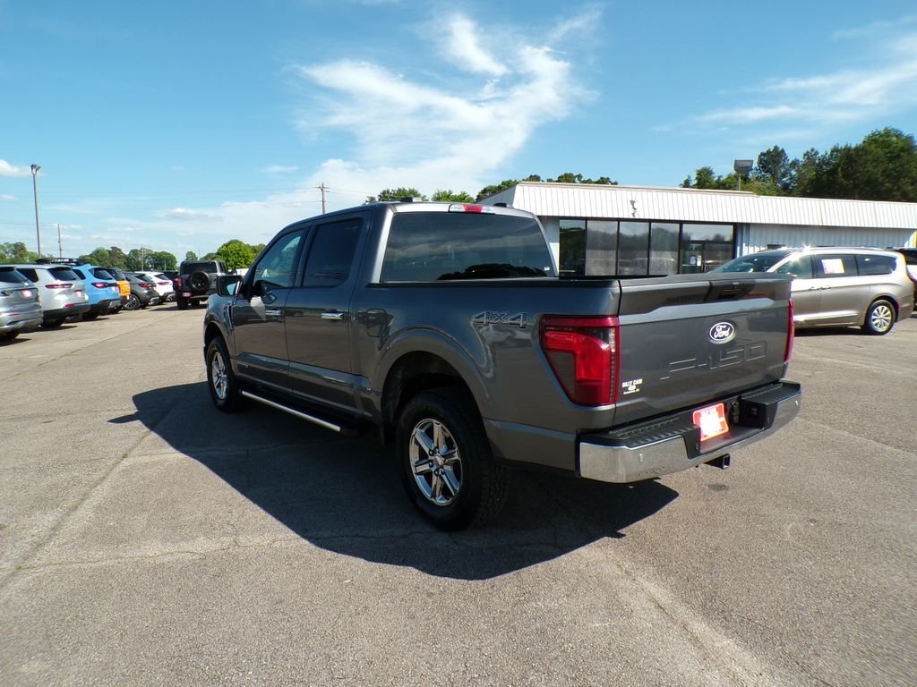 Used 2025 Gray Metallic Ford XLT image 5
