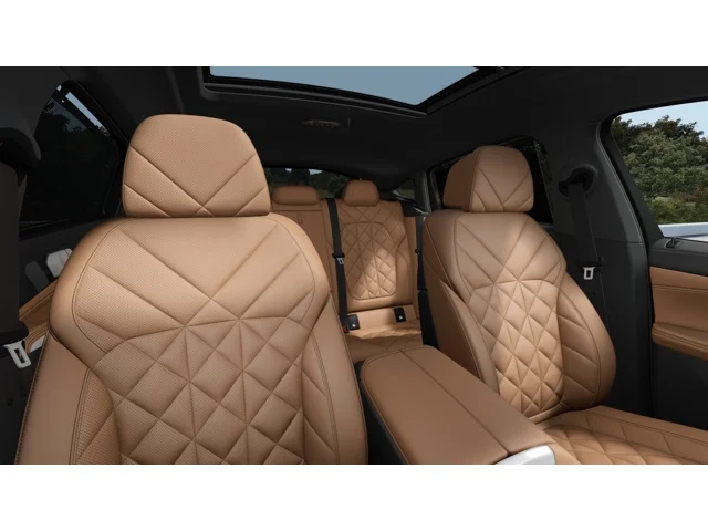 2026 BMW X6 M60i - Photo 11