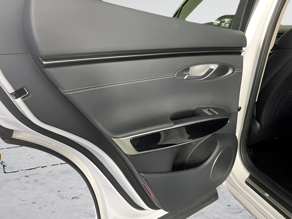 2025 GENESIS GV70 Standard - Photo 11
