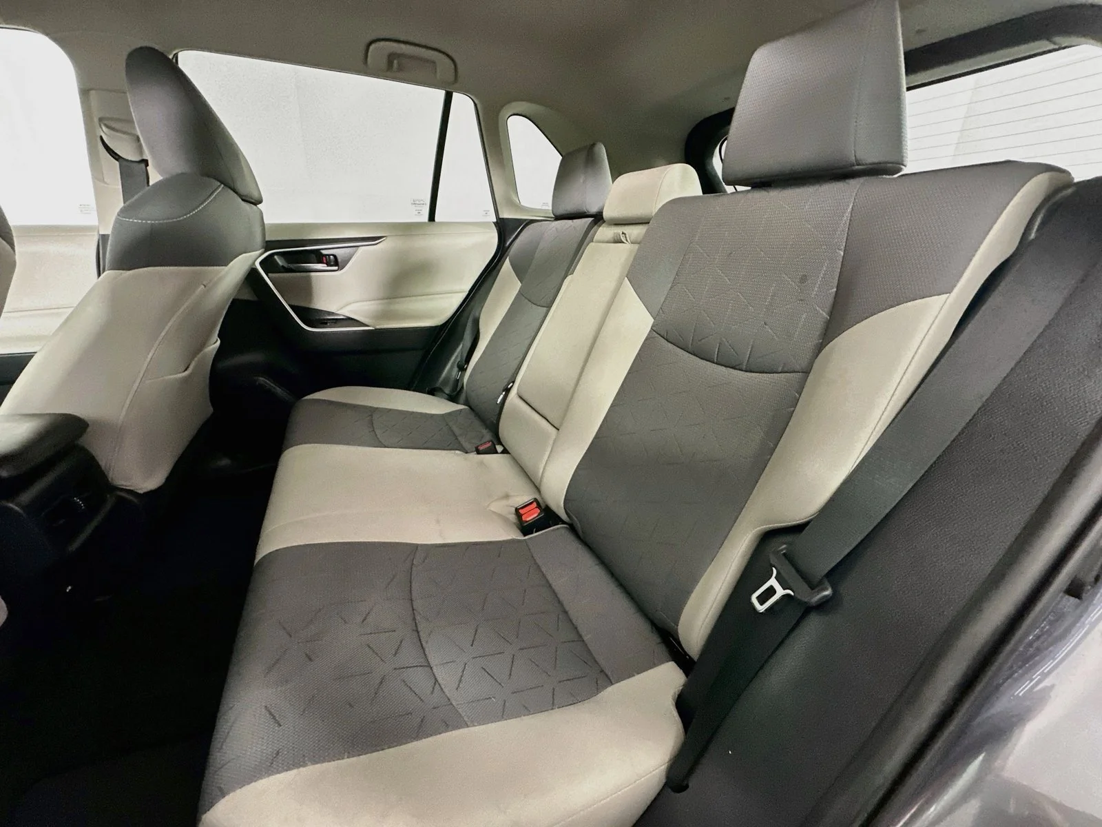 Used 2021 Magnetic Gray Metallic Toyota XLE image 24