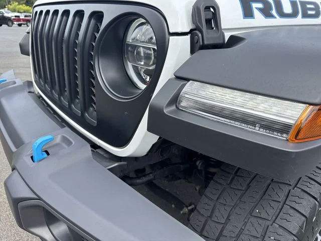 Used 2022 White Jeep Unlimited Rubicon 4xe image 17