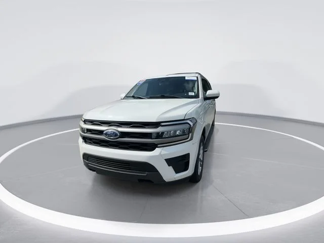 Used 2023 White Ford XLT image 2