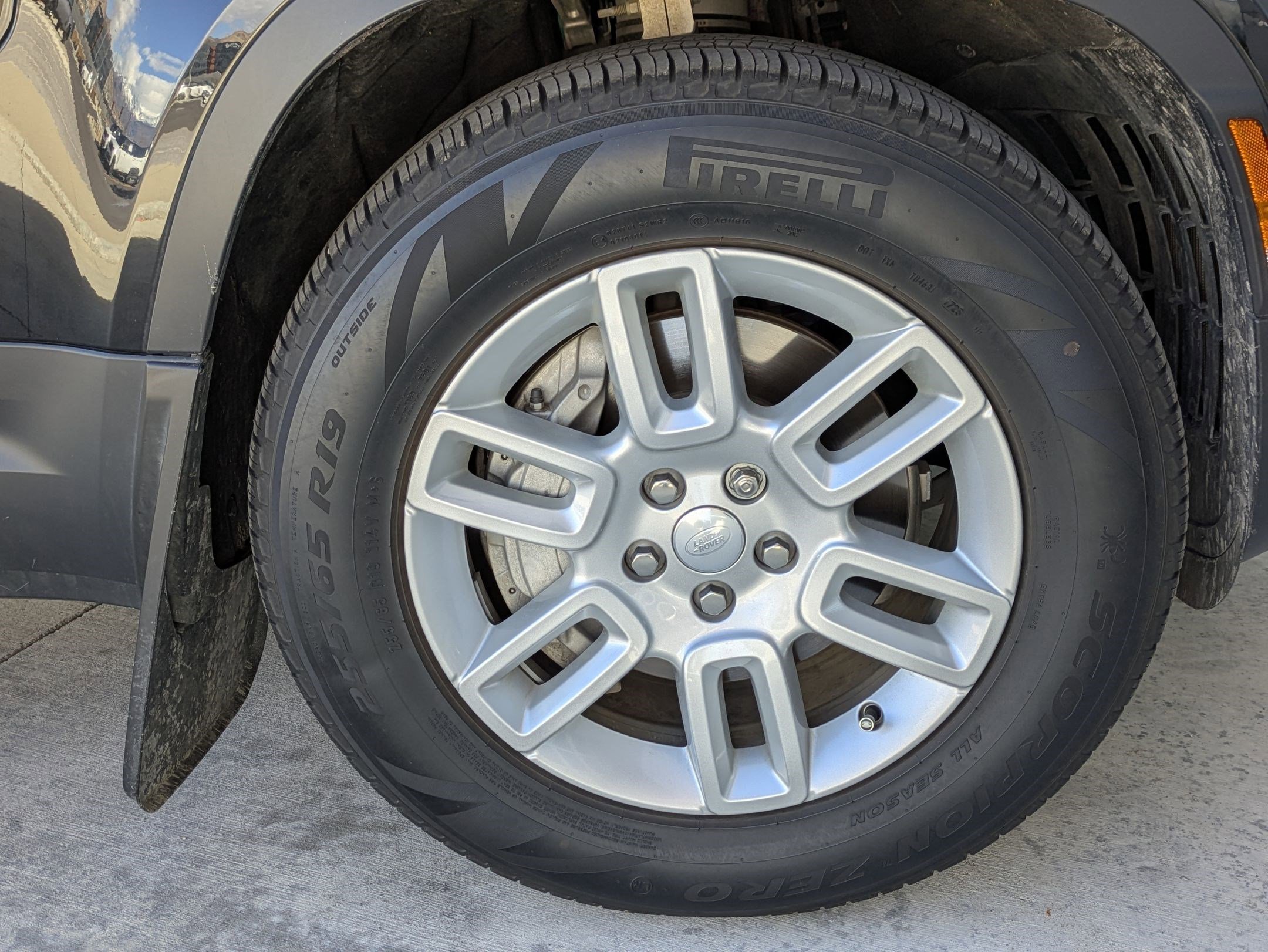 Certified Used 2025 Santorini Black Metallic Land Rover 110 P300 S image 29