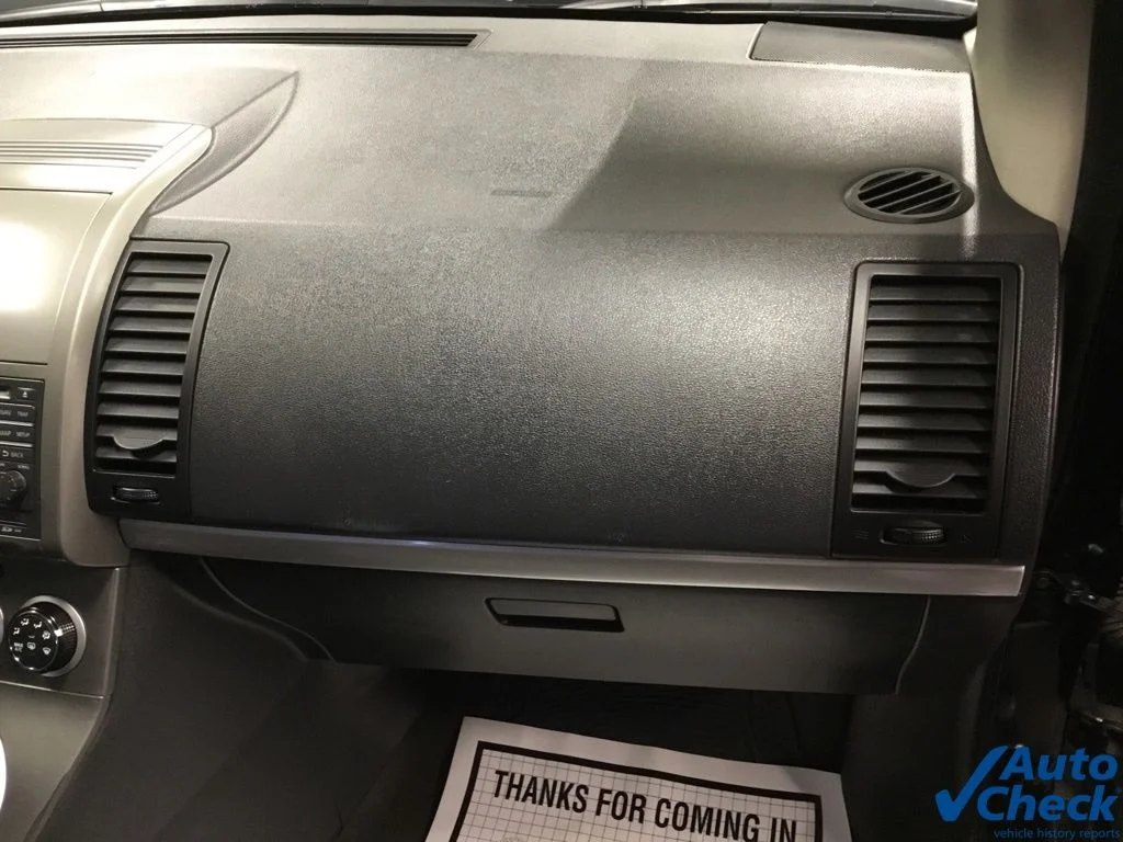 Used 2012 Black Nissan 2.0 SR image 37