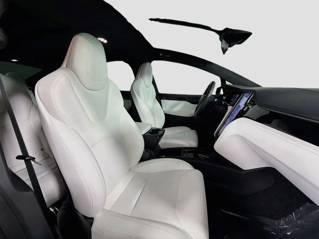 Used 2019 Blue Tesla  image 31
